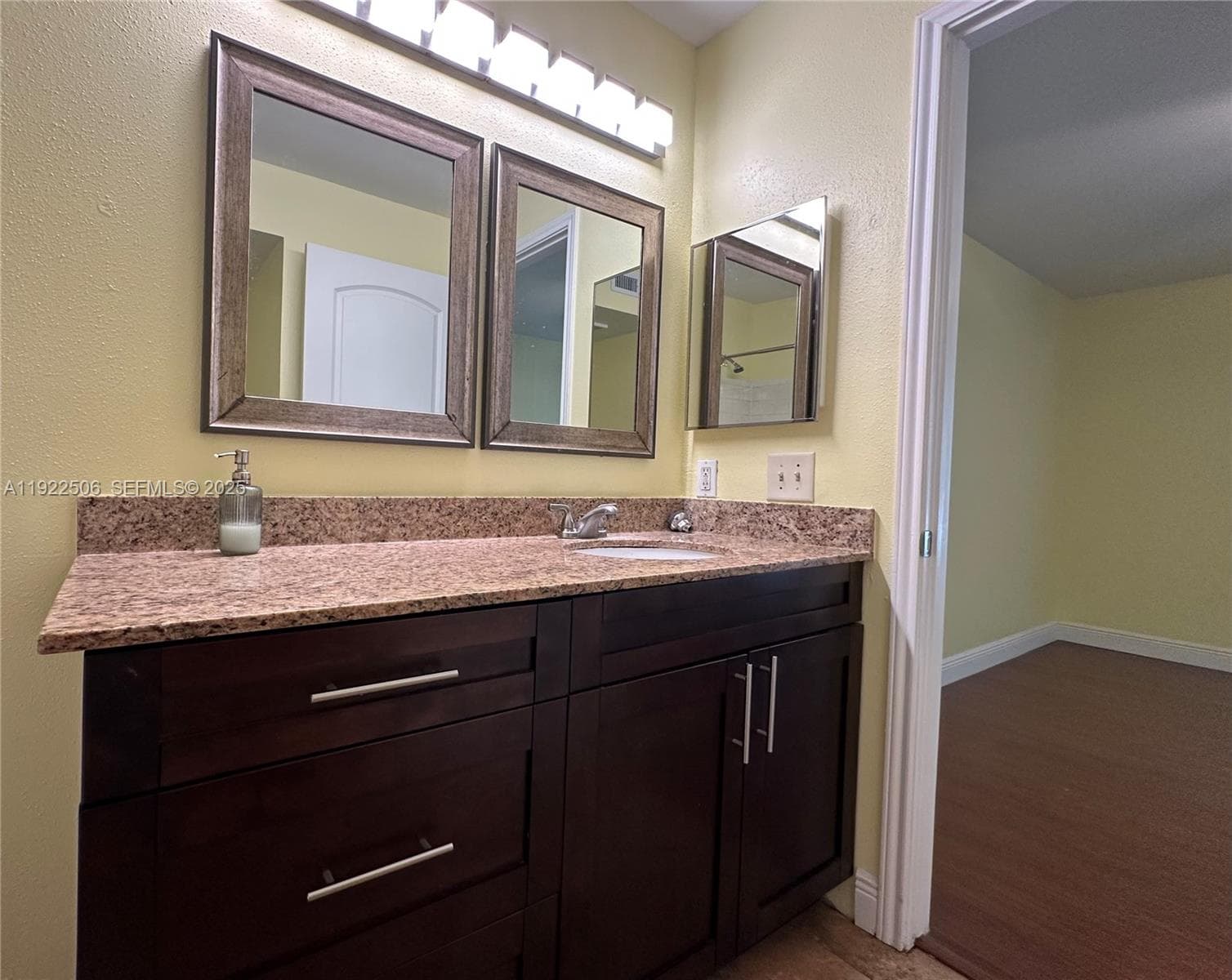 SAILBOAT POINTE CONDO · #2209 in Oakland Park - Photo 33