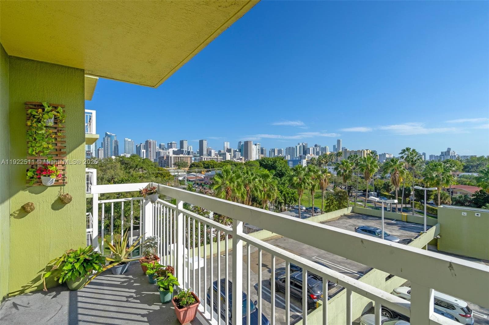 Seybold Pointe · #607 in Miami - Photo 36