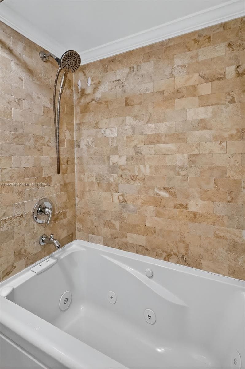 SANDPIPER CONDO · #57 in North Miami Beach - Photo 13