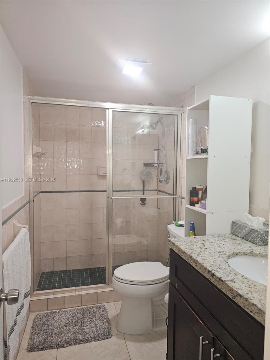 Summit Chase Condo · #111 in Miami - Photo 17