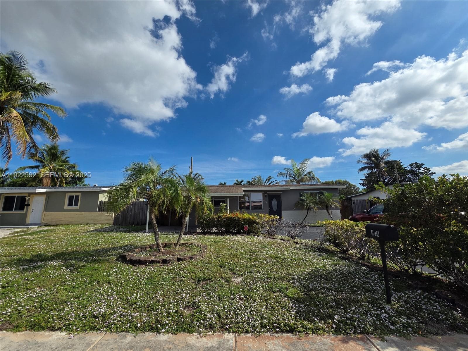 4138 NW 12th Ter photo 3
