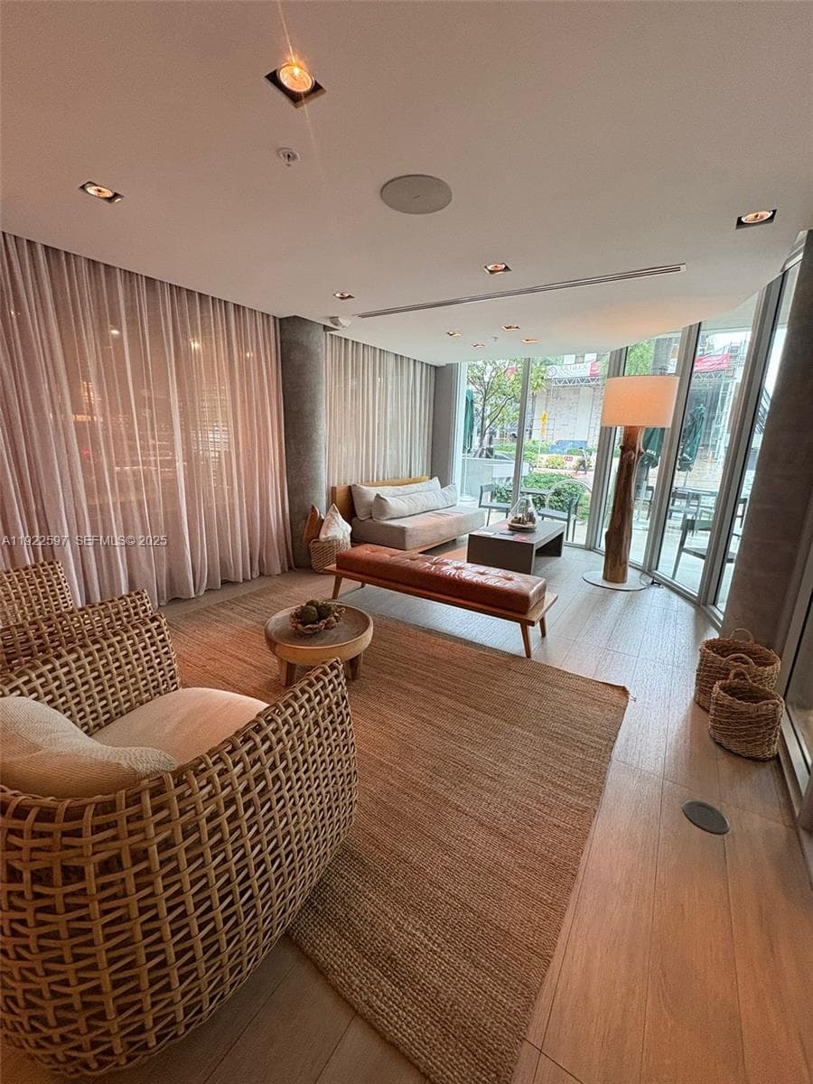 6080 COLLINS CONDO · #506 in Miami Beach - Photo 3