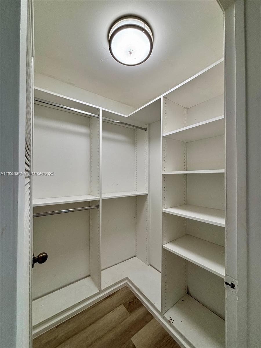 SUMMER LAKE · #101 in Oakland Park - Photo 12