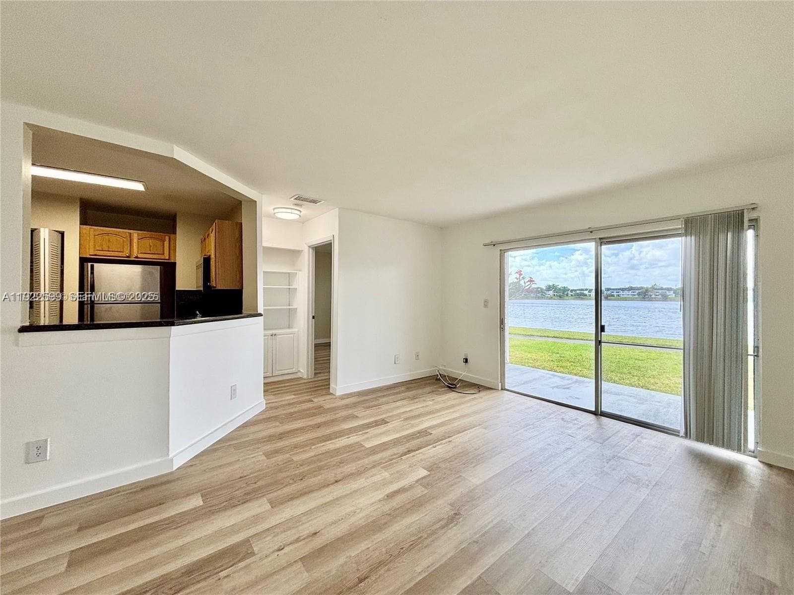 SUMMER LAKE · #101 in Oakland Park - Photo 1