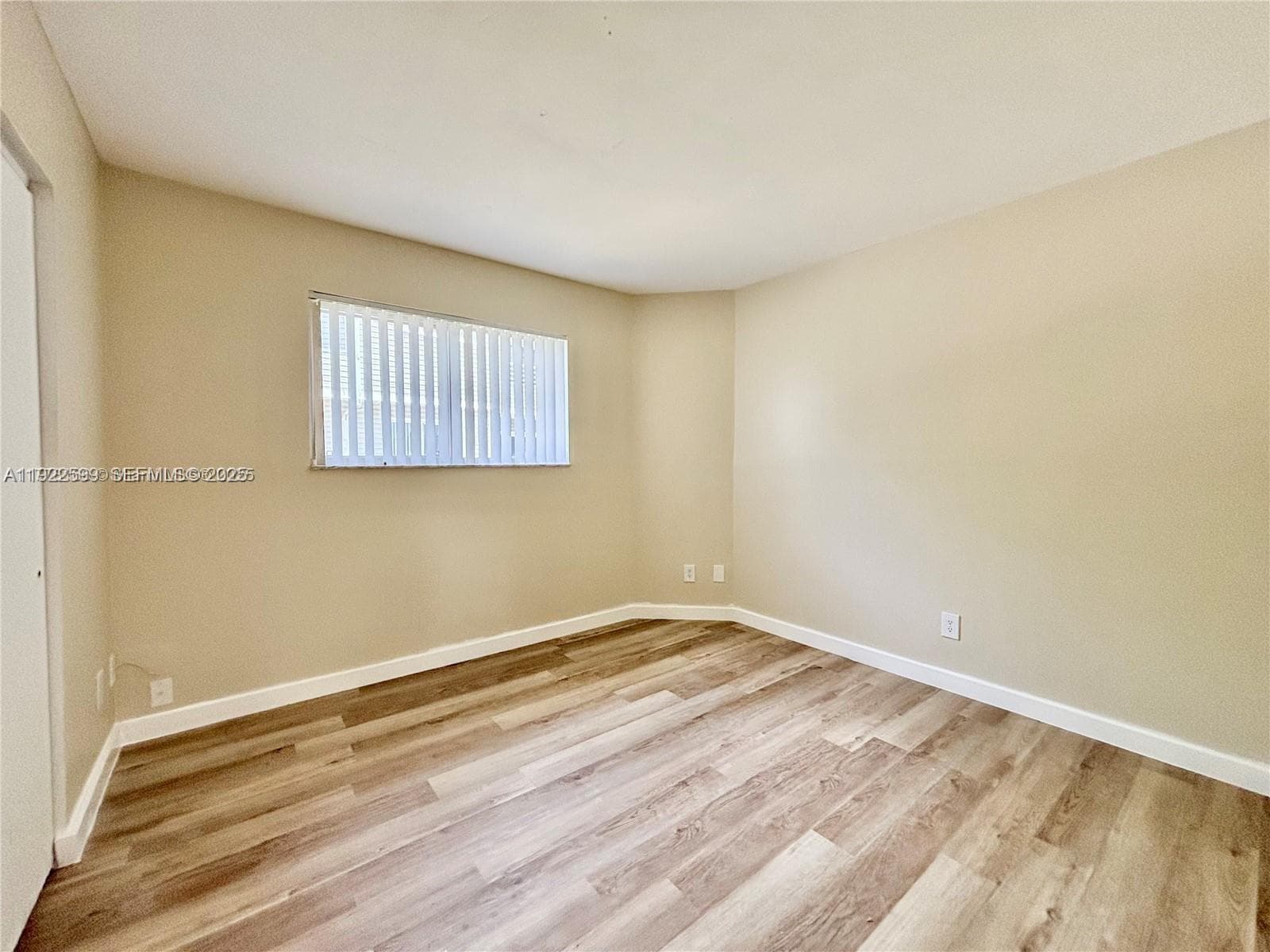 SUMMER LAKE · #101 in Oakland Park - Photo 10