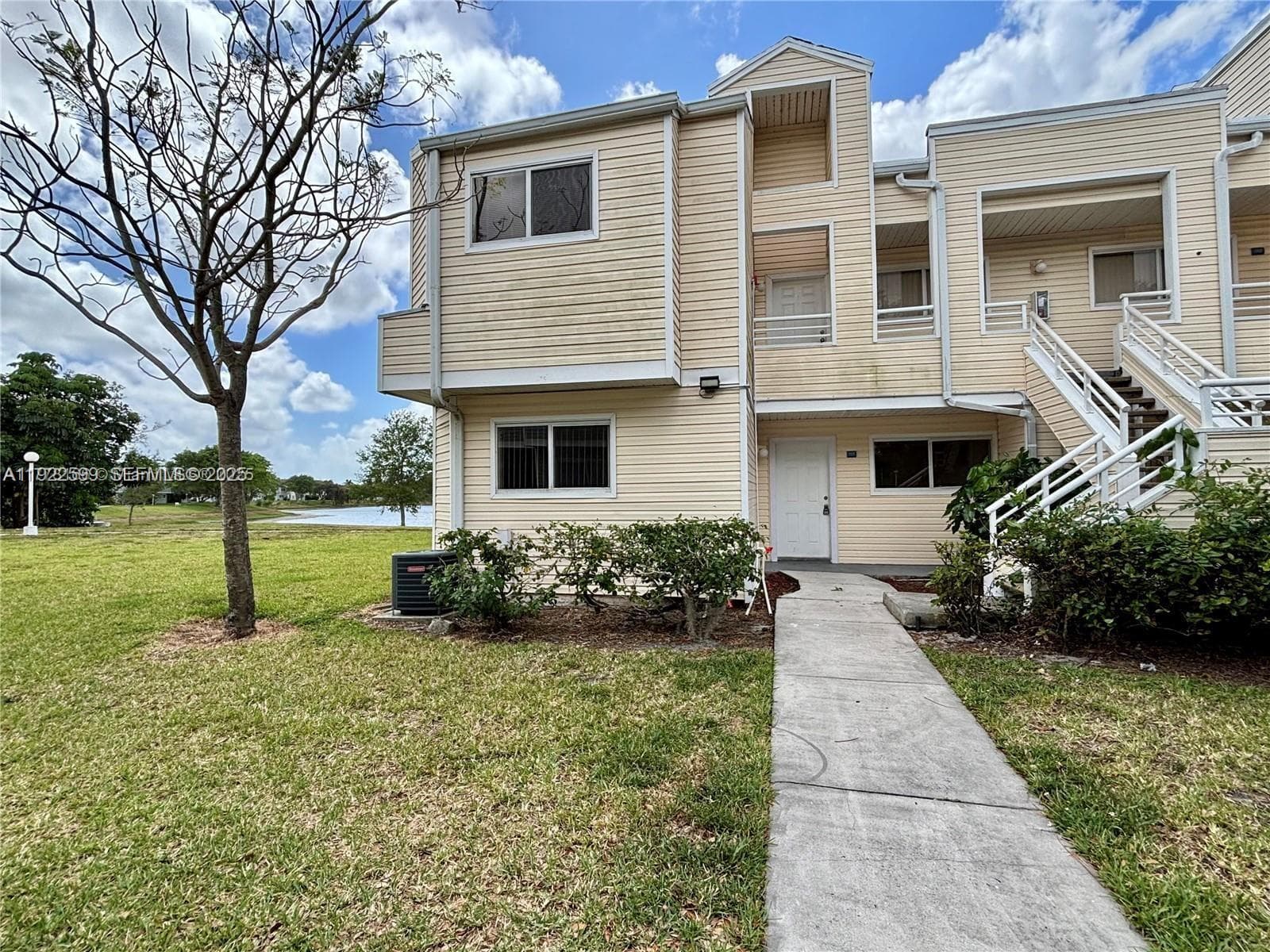 SUMMER LAKE · #101 in Oakland Park - Photo 20