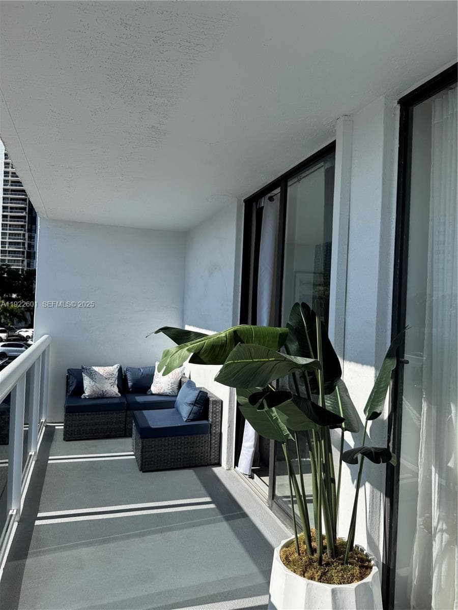 WATERVIEW · #245 in Aventura - Photo 13
