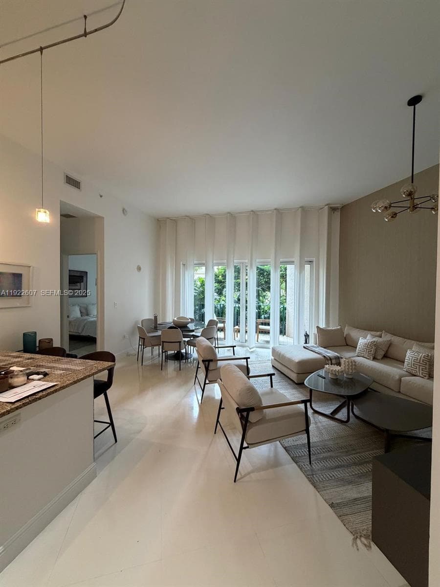 TURNBERRY VILLAGE SO TOWE · #114 in Aventura - Photo 5