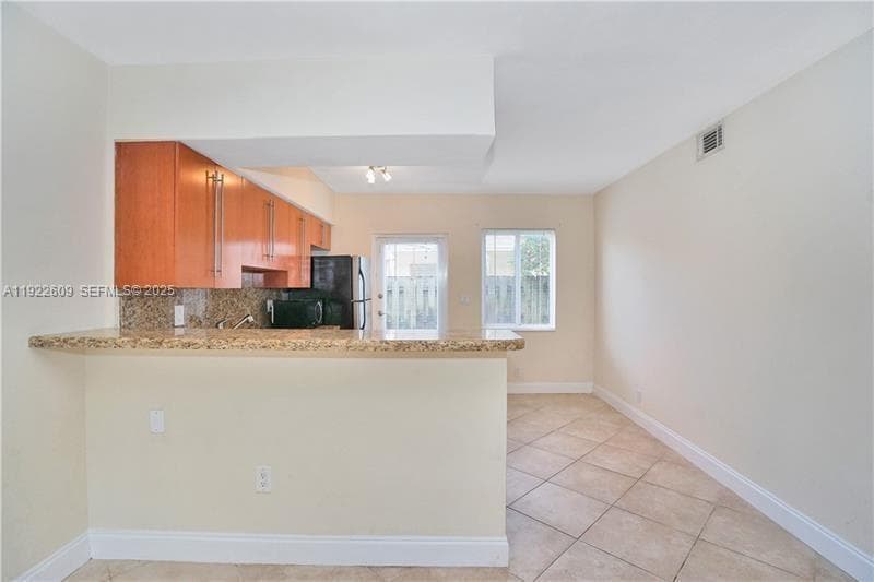 OASIS FALLS CONDO · #5 in Fort Lauderdale - Photo 9