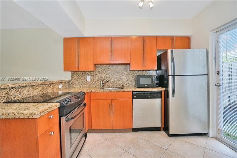 OASIS FALLS CONDO · #5 in Fort Lauderdale - Photo 10