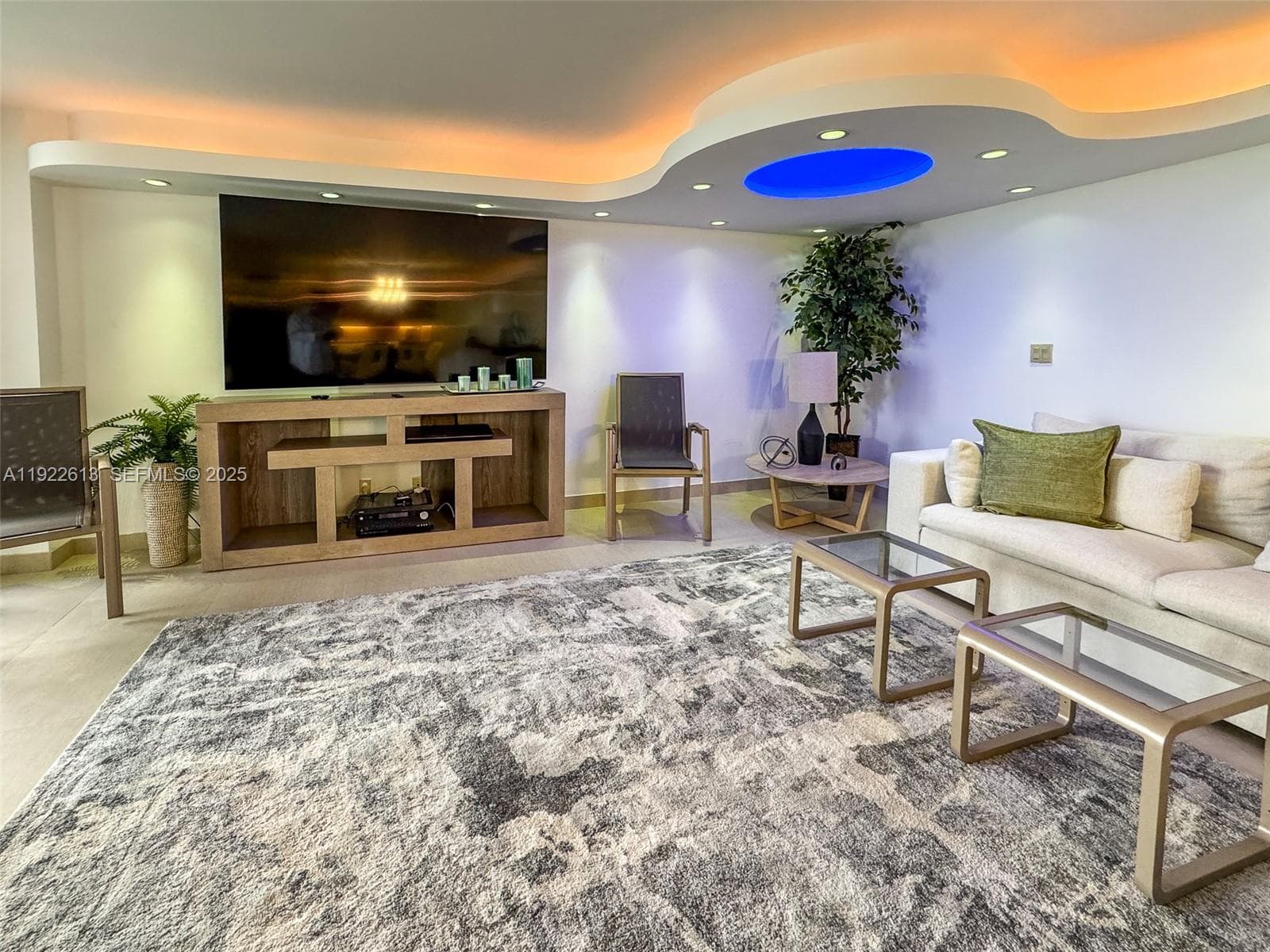 Ocean Waves Condominium · #809 in Surfside - Photo 7