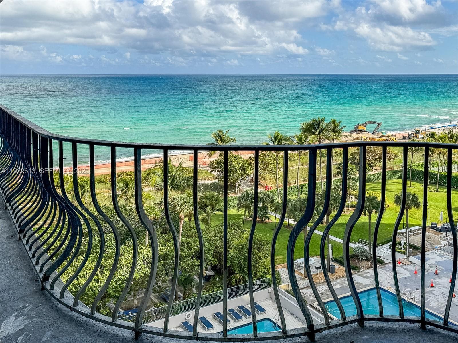Ocean Waves Condominium · #809 in Surfside - Photo 32