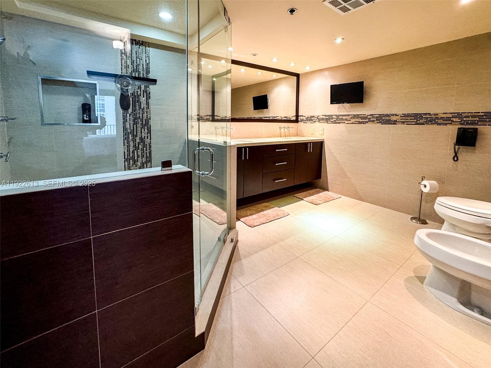 Ocean Waves Condominium · #809 in Surfside - Photo 24