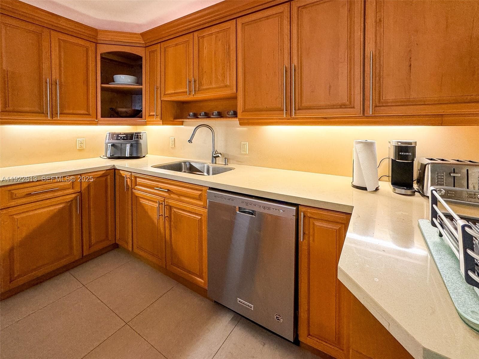 Ocean Waves Condominium · #809 in Surfside - Photo 11