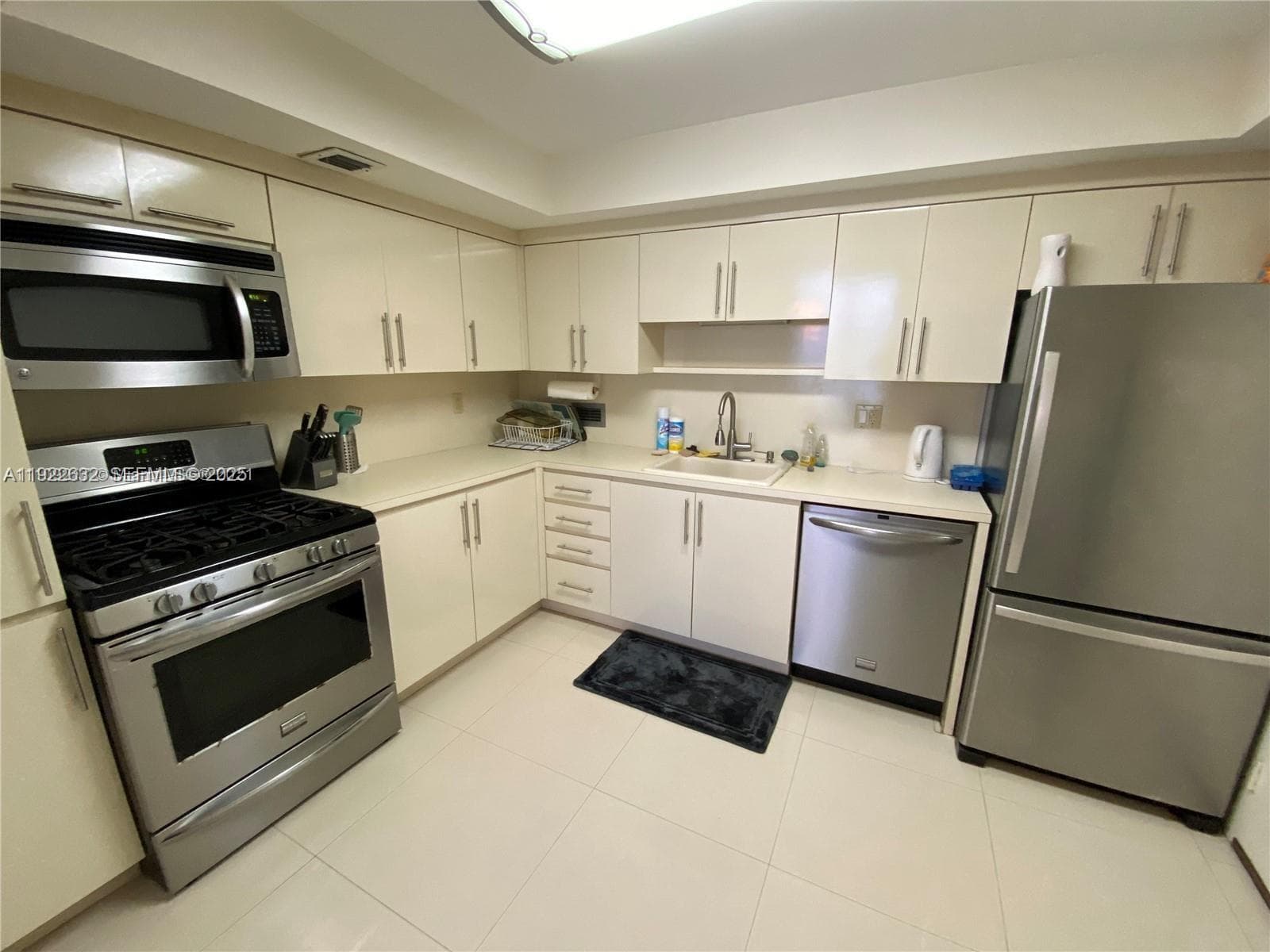 PARKER PLAZA · #412 in Hallandale Beach - Photo 5