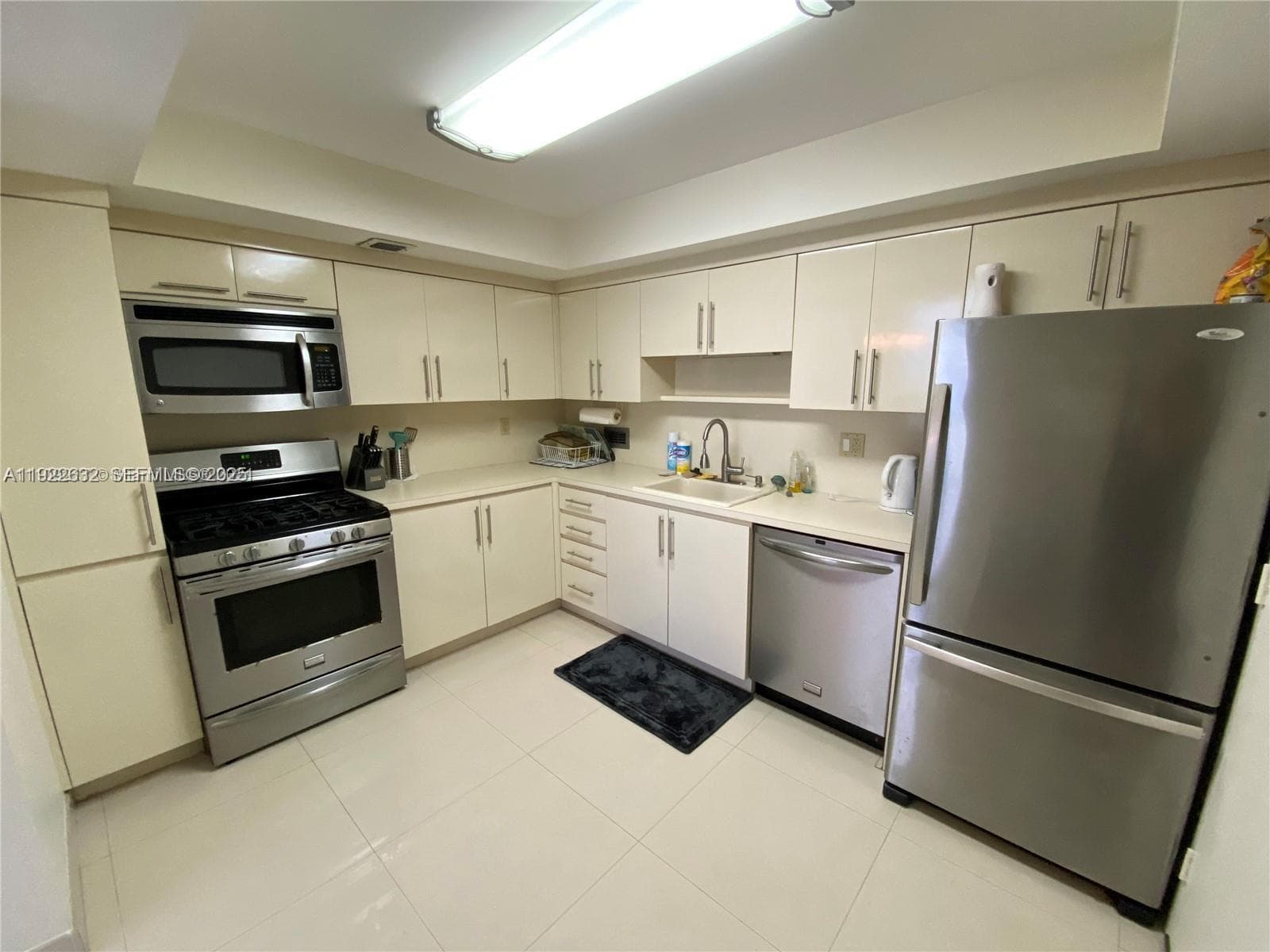 PARKER PLAZA · #412 in Hallandale Beach - Photo 4