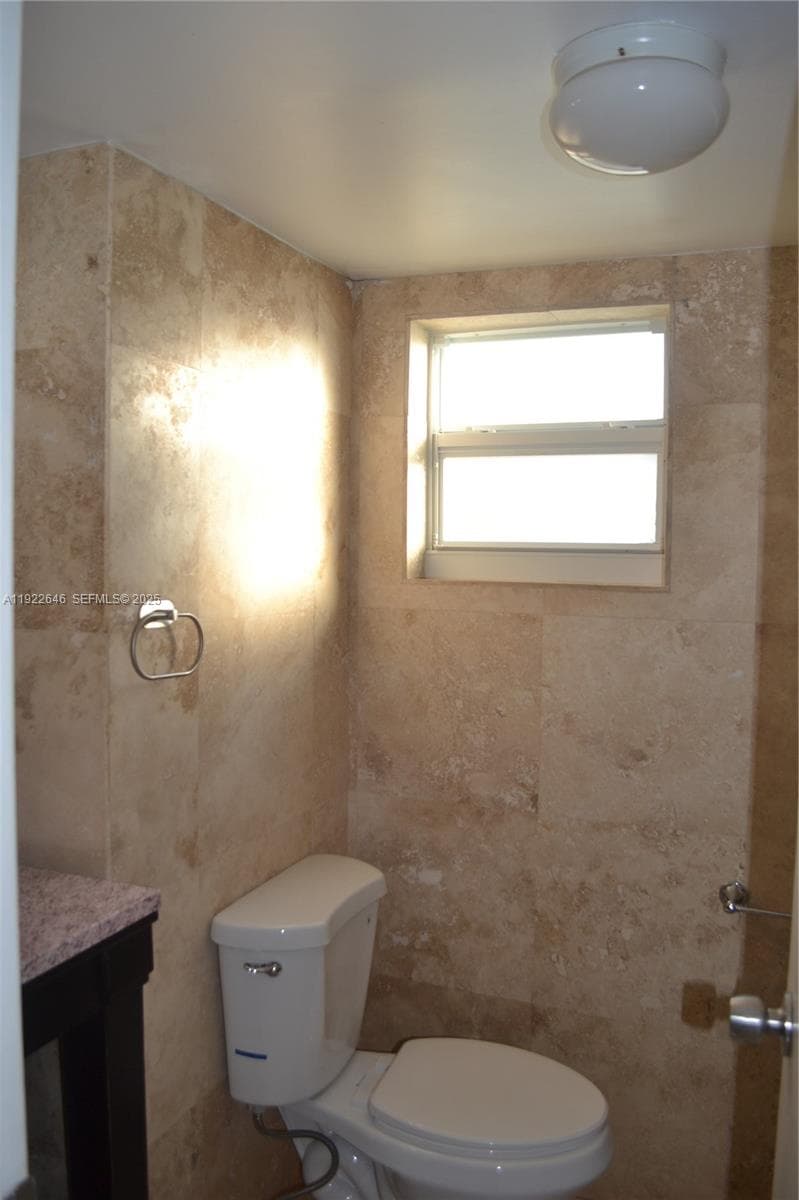 OCEAN LAKEVIEW CONDO · #201 in Miami Beach - Photo 17
