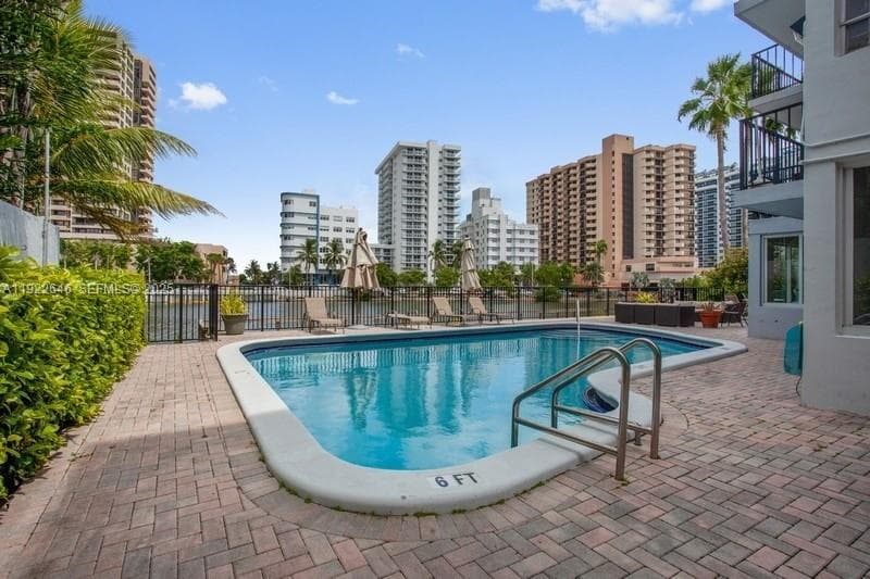 OCEAN LAKEVIEW CONDO · #201 in Miami Beach - Photo 14