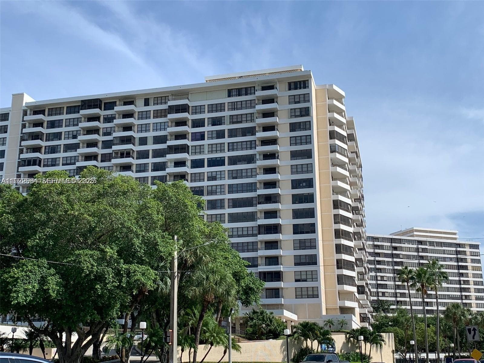 OLYMPUS · #307 in Hallandale Beach - Photo 2