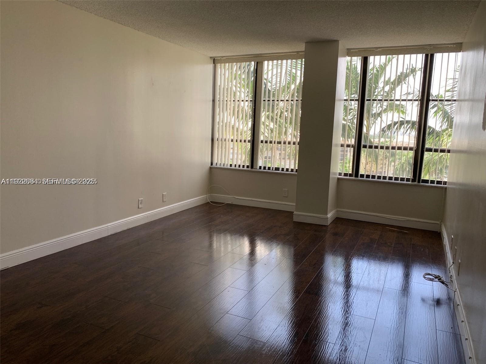 OLYMPUS · #307 in Hallandale Beach - Photo 7