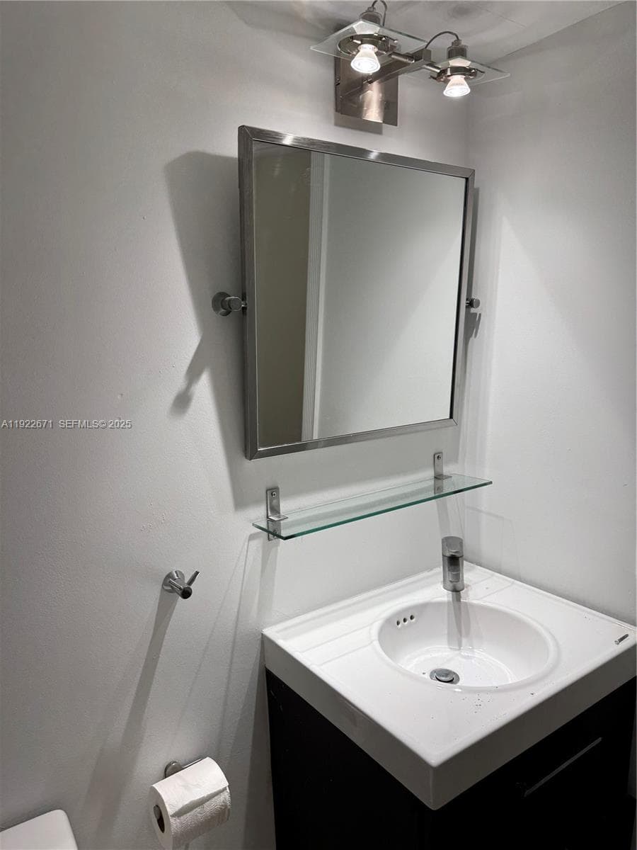 ST REGIS APTS CONDO · #7H in Bay Harbor Islands - Photo 8