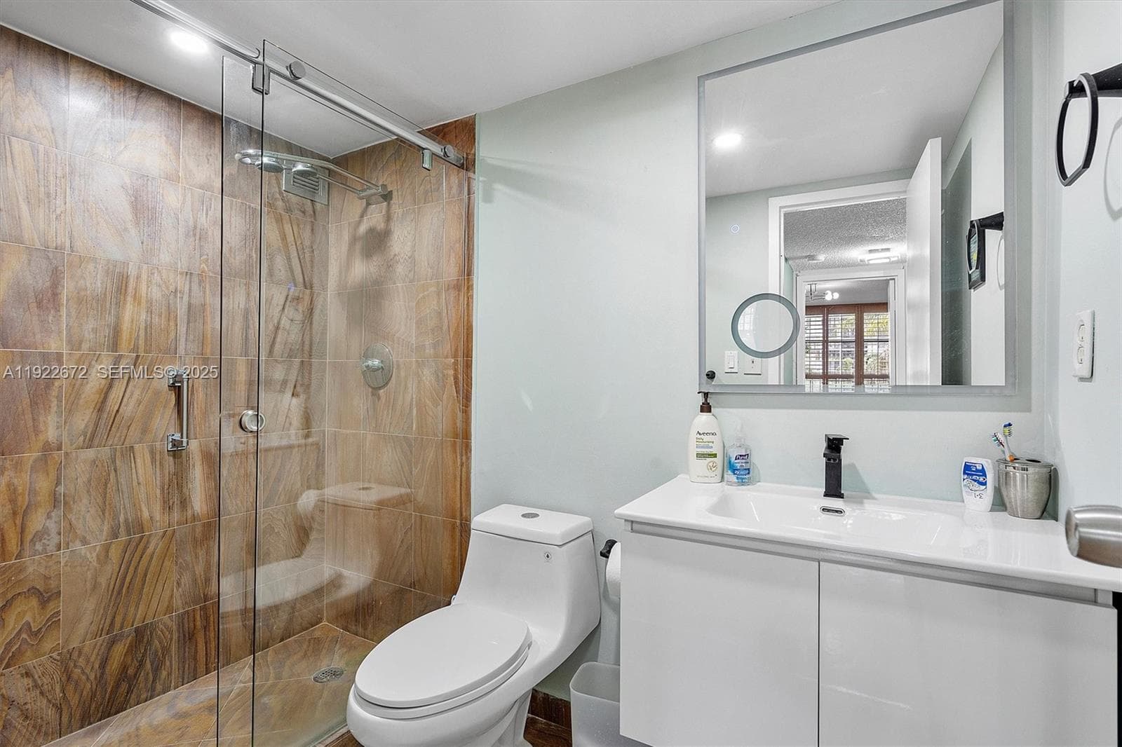TOWERS OF OCEANVIEW SOUTH · #217 in Hallandale Beach - Photo 16