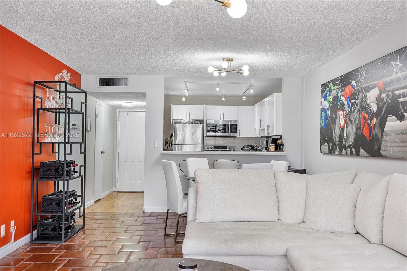 TOWERS OF OCEANVIEW SOUTH · #217 in Hallandale Beach - Photo 8