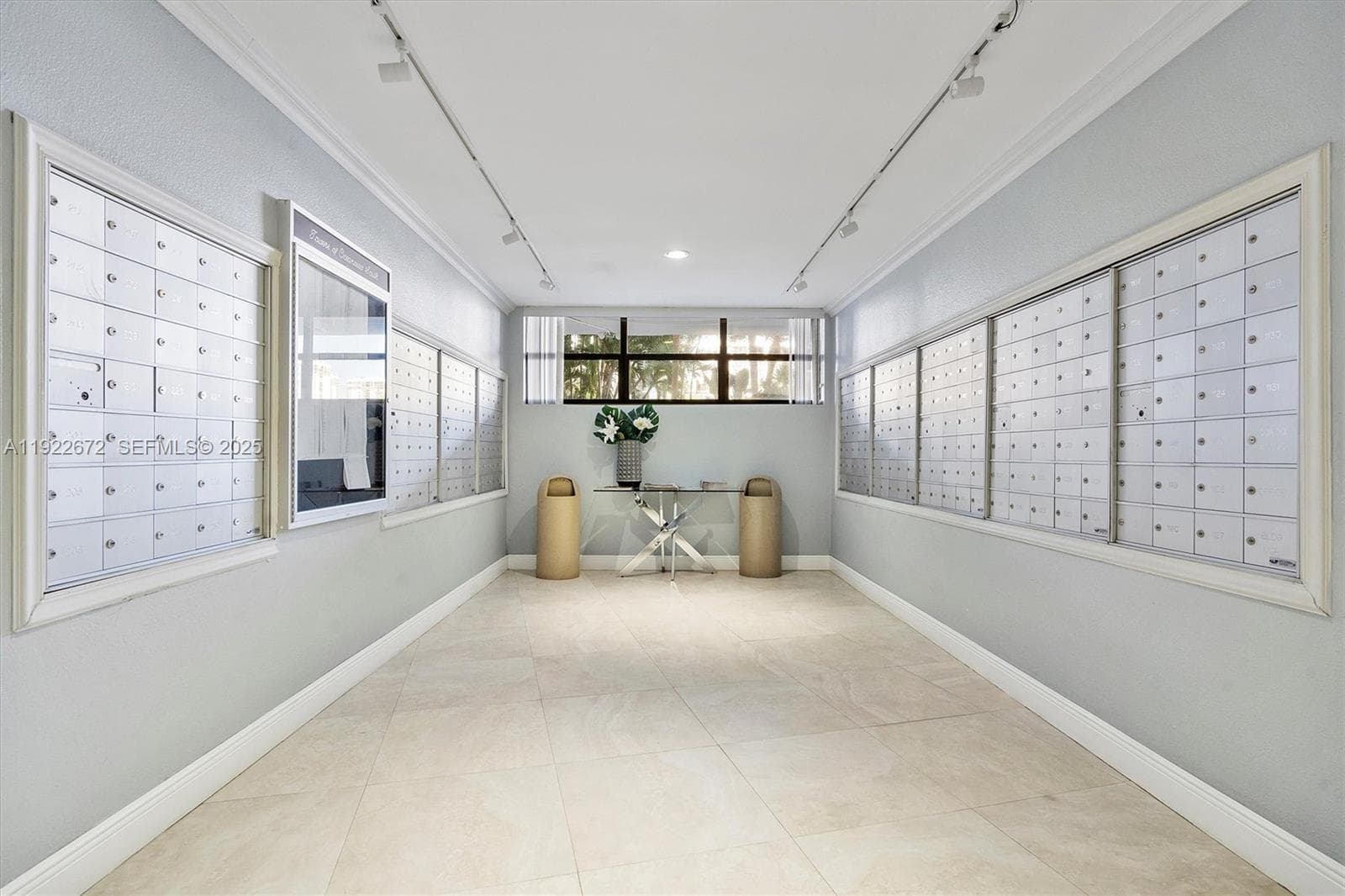 TOWERS OF OCEANVIEW SOUTH · #217 in Hallandale Beach - Photo 21