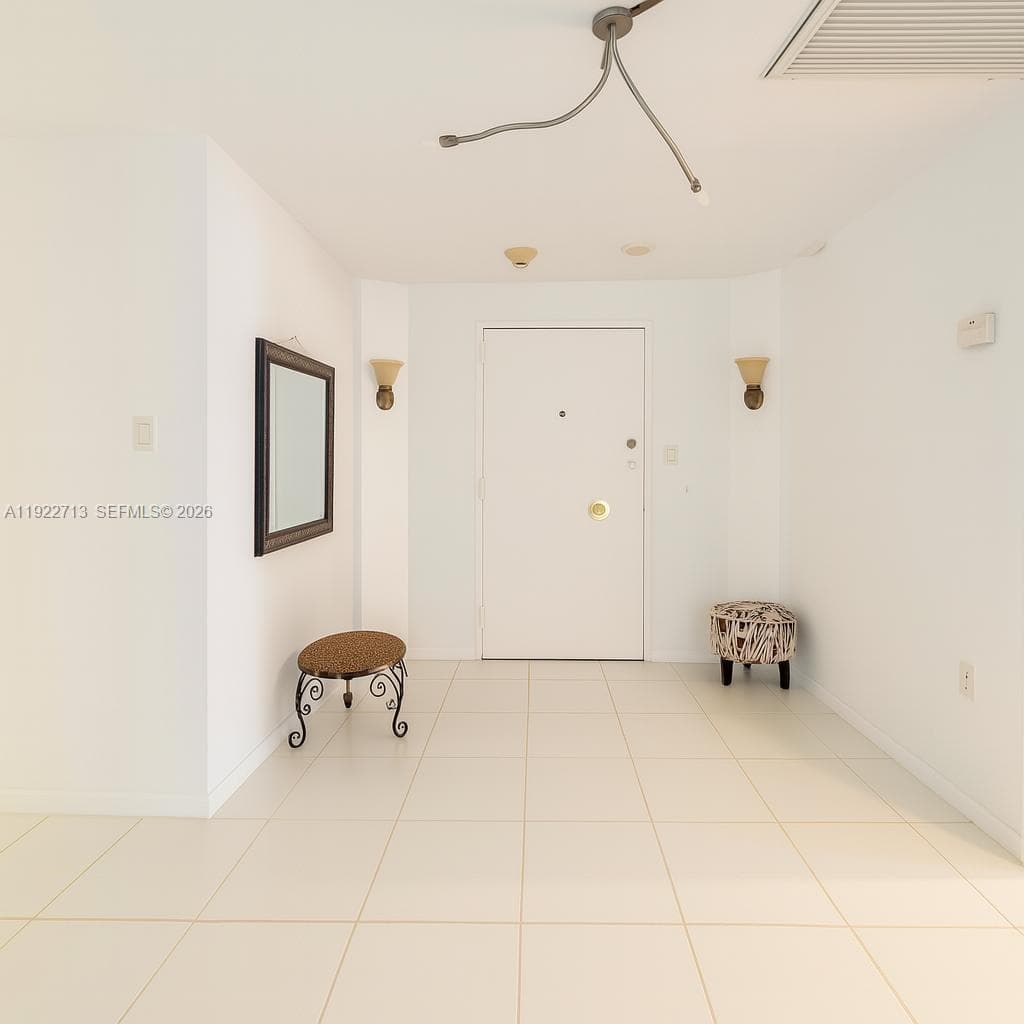 IMPERIAL HOUSE CONDO · #5D in Miami Beach - Photo 5