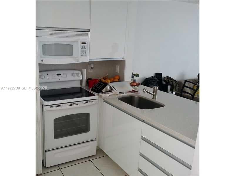SUNSHINE BAY CONDO · #308 in Miami Beach - Photo 10