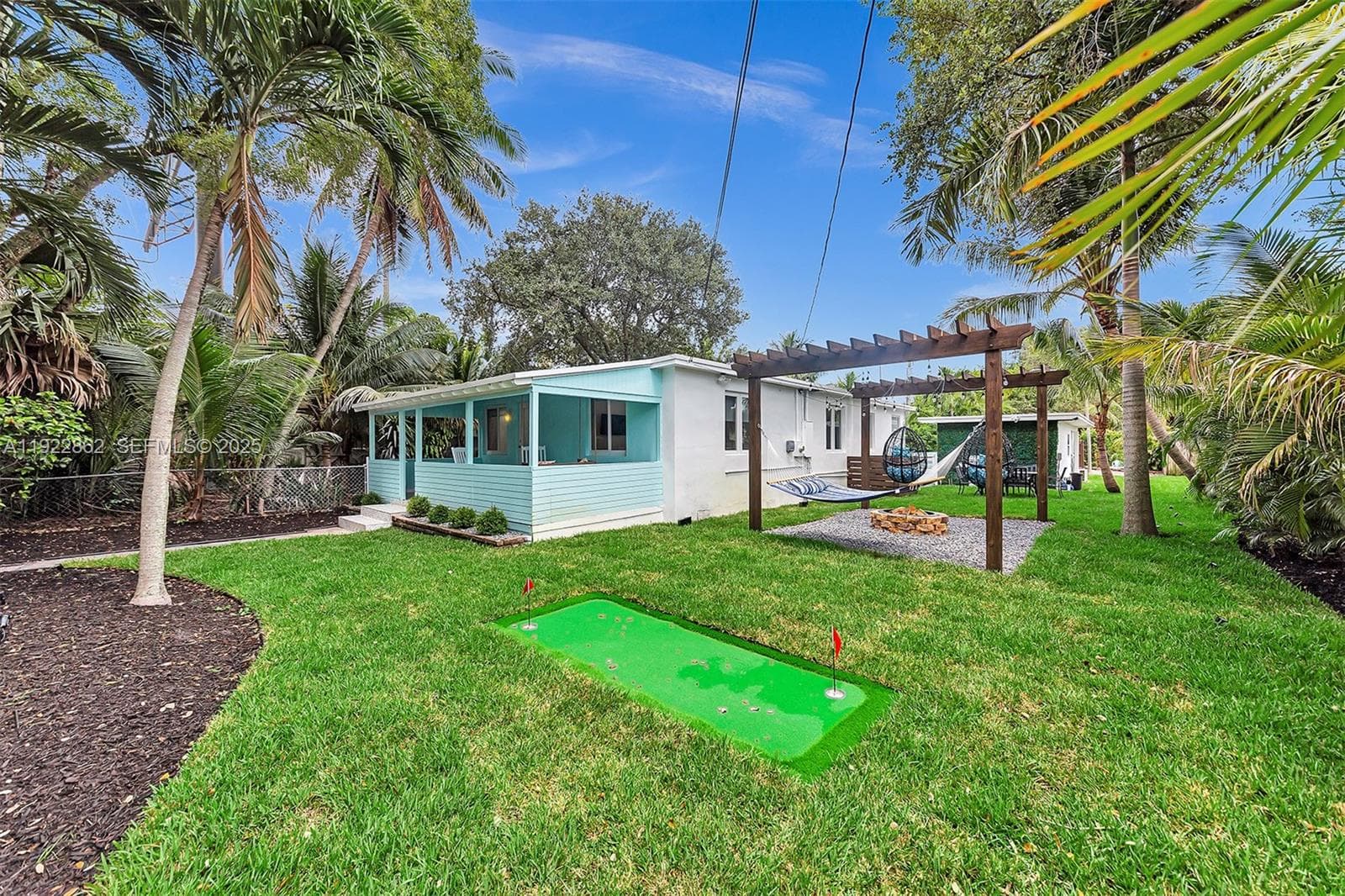 1960 Riverside Dr photo 64