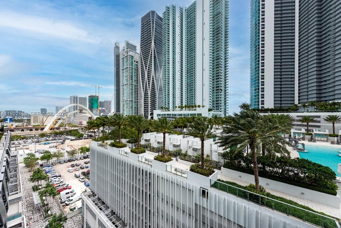 Paramount Miami Worldcenter · #905 in Miami - Photo 10