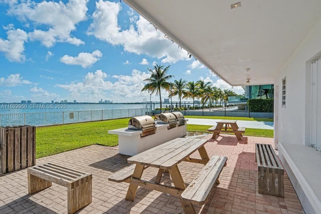 BAY PARK TOWERS CONDO · #814 in Miami - Photo 10