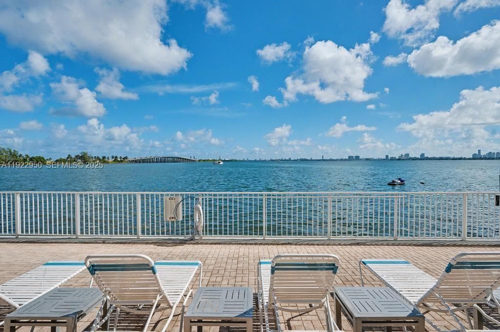 BAY PARK TOWERS CONDO · #814 in Miami - Photo 14