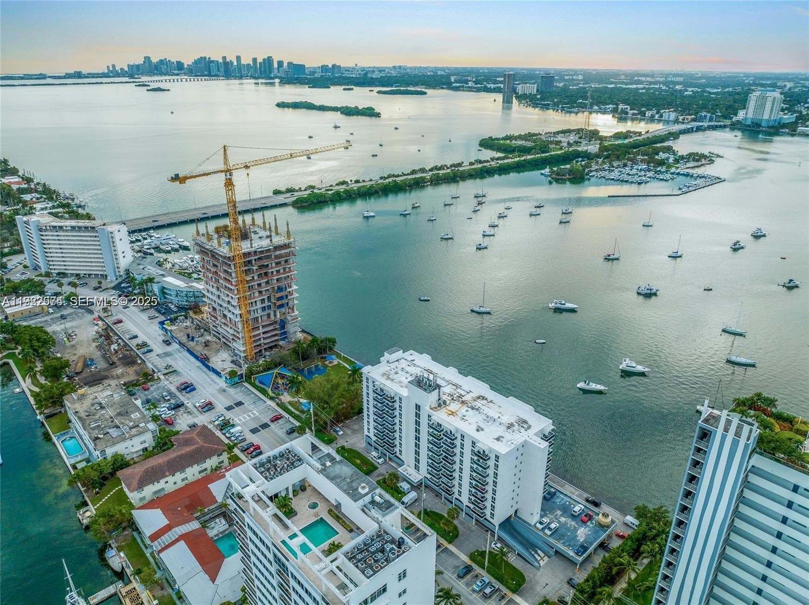 THE ISLANDER CLUB CONDO · #602 in North Bay Village - Photo 2