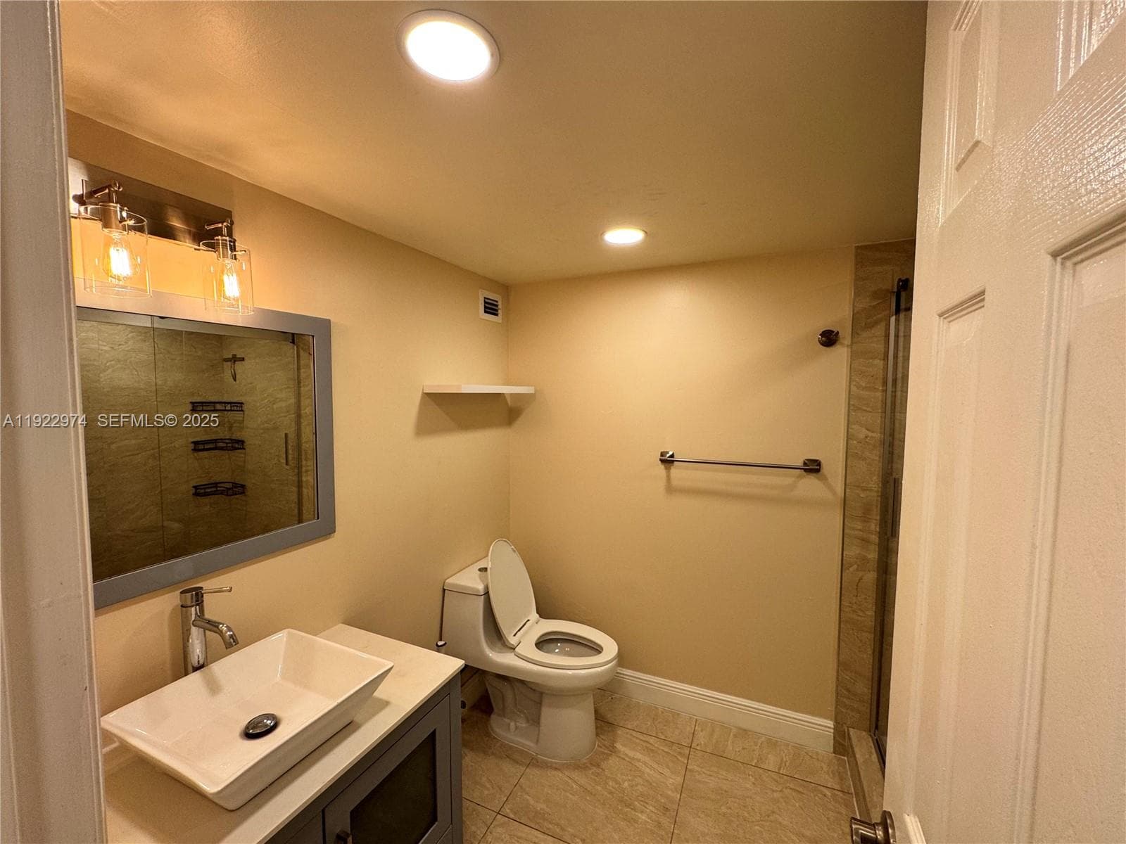 THE ISLANDER CLUB CONDO · #602 in North Bay Village - Photo 16