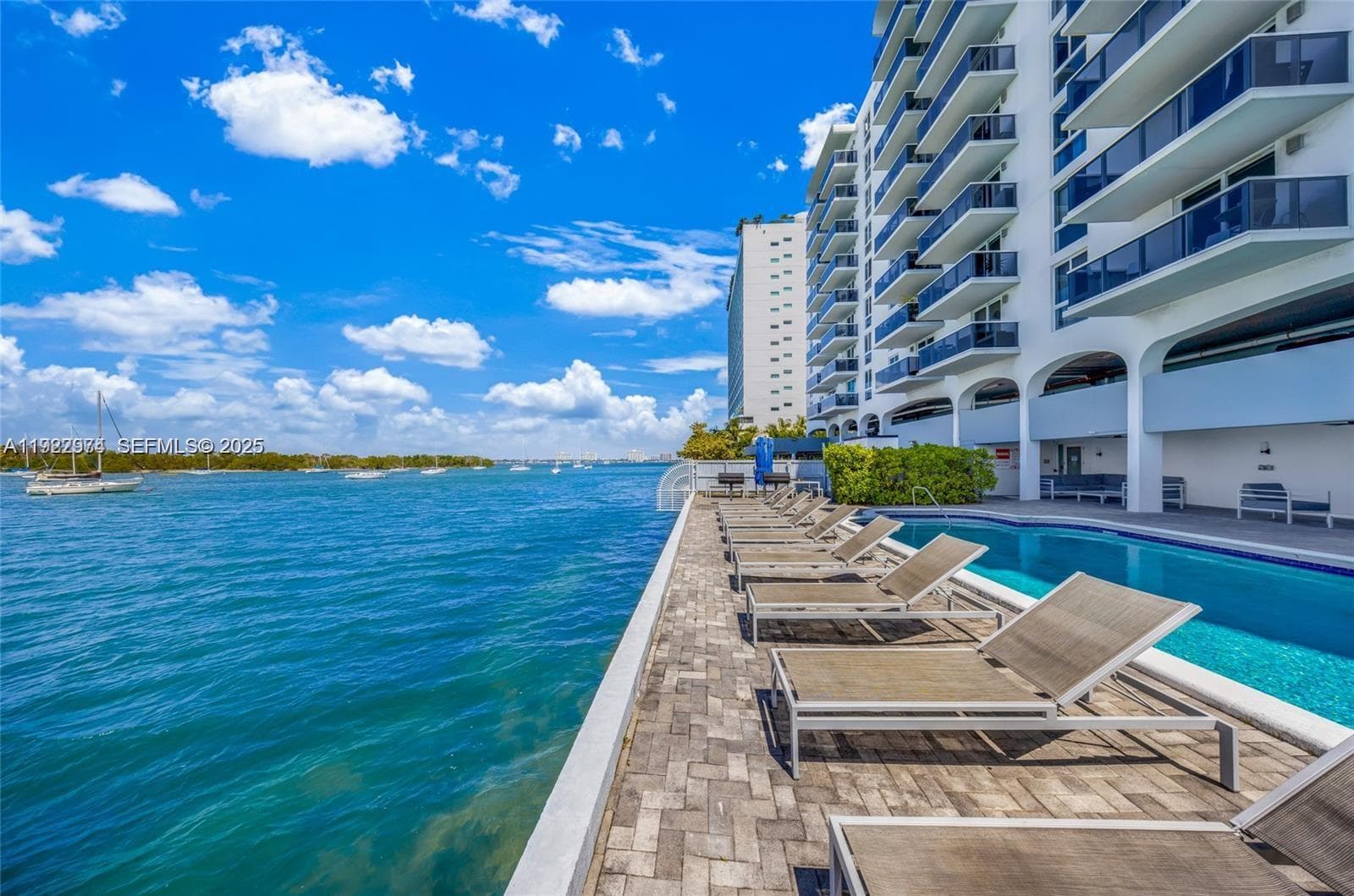 THE ISLANDER CLUB CONDO · #602 in North Bay Village - Photo 1