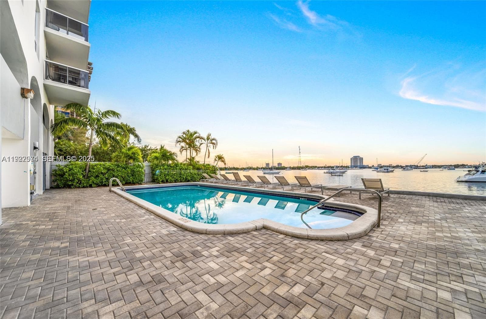THE ISLANDER CLUB CONDO · #602 in North Bay Village - Photo 30