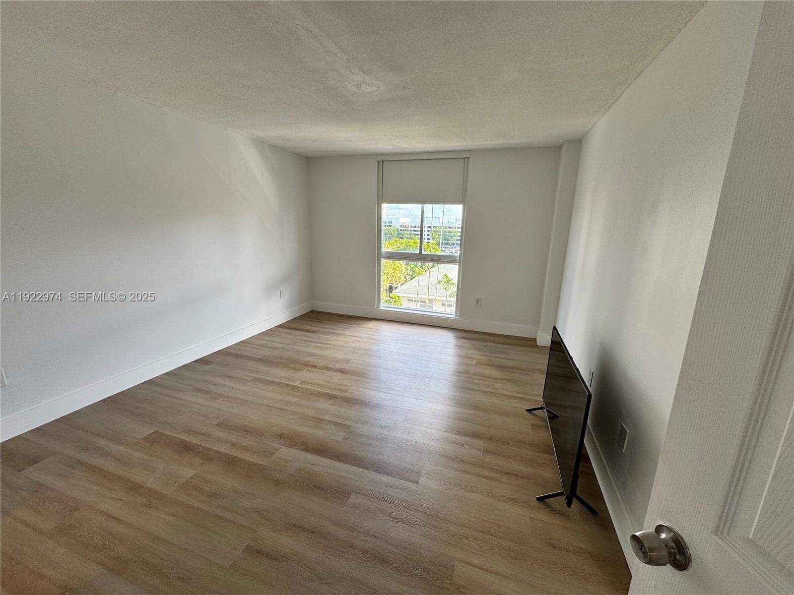 THE ISLANDER CLUB CONDO · #602 in North Bay Village - Photo 10