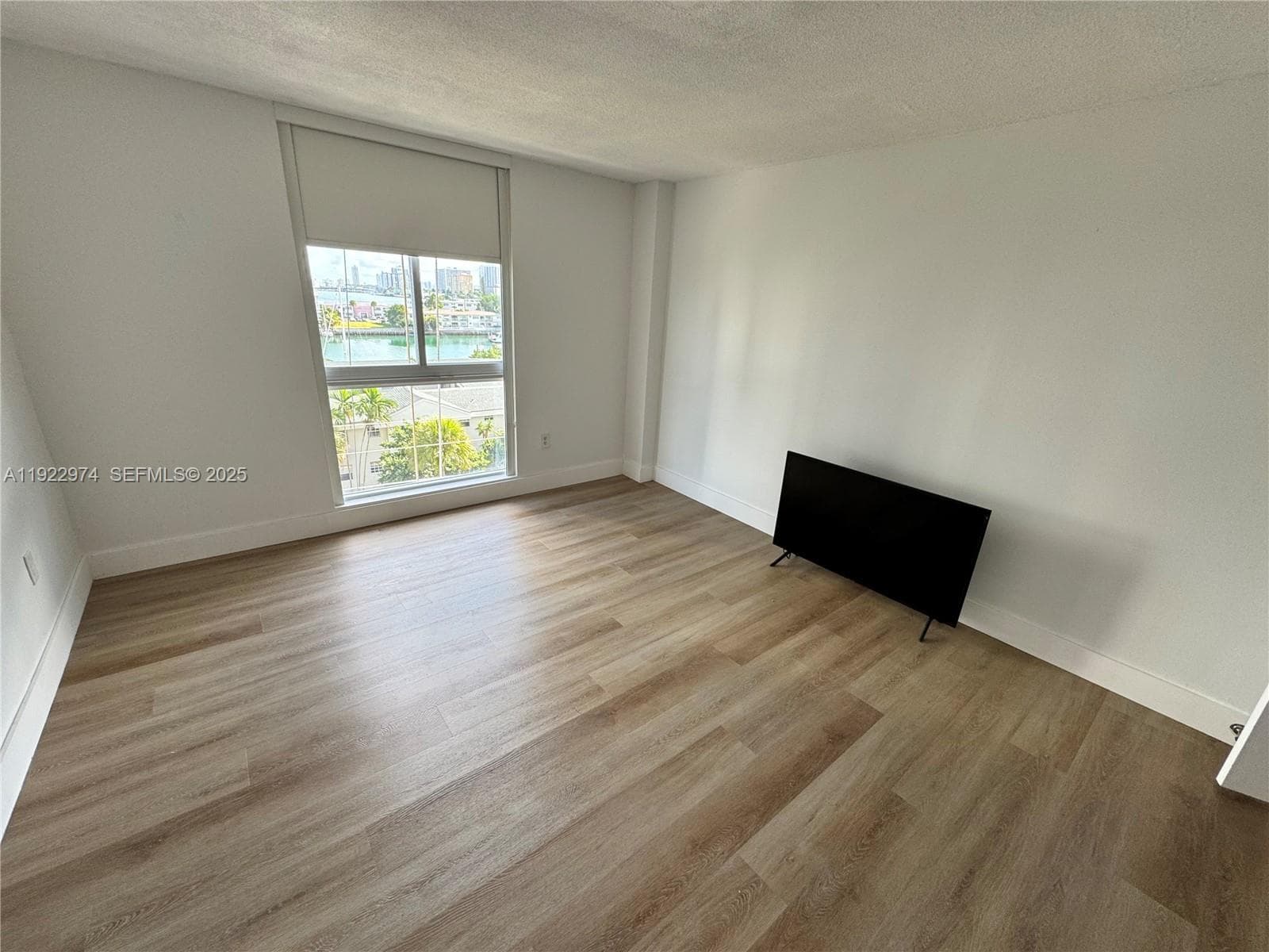 THE ISLANDER CLUB CONDO · #602 in North Bay Village - Photo 11
