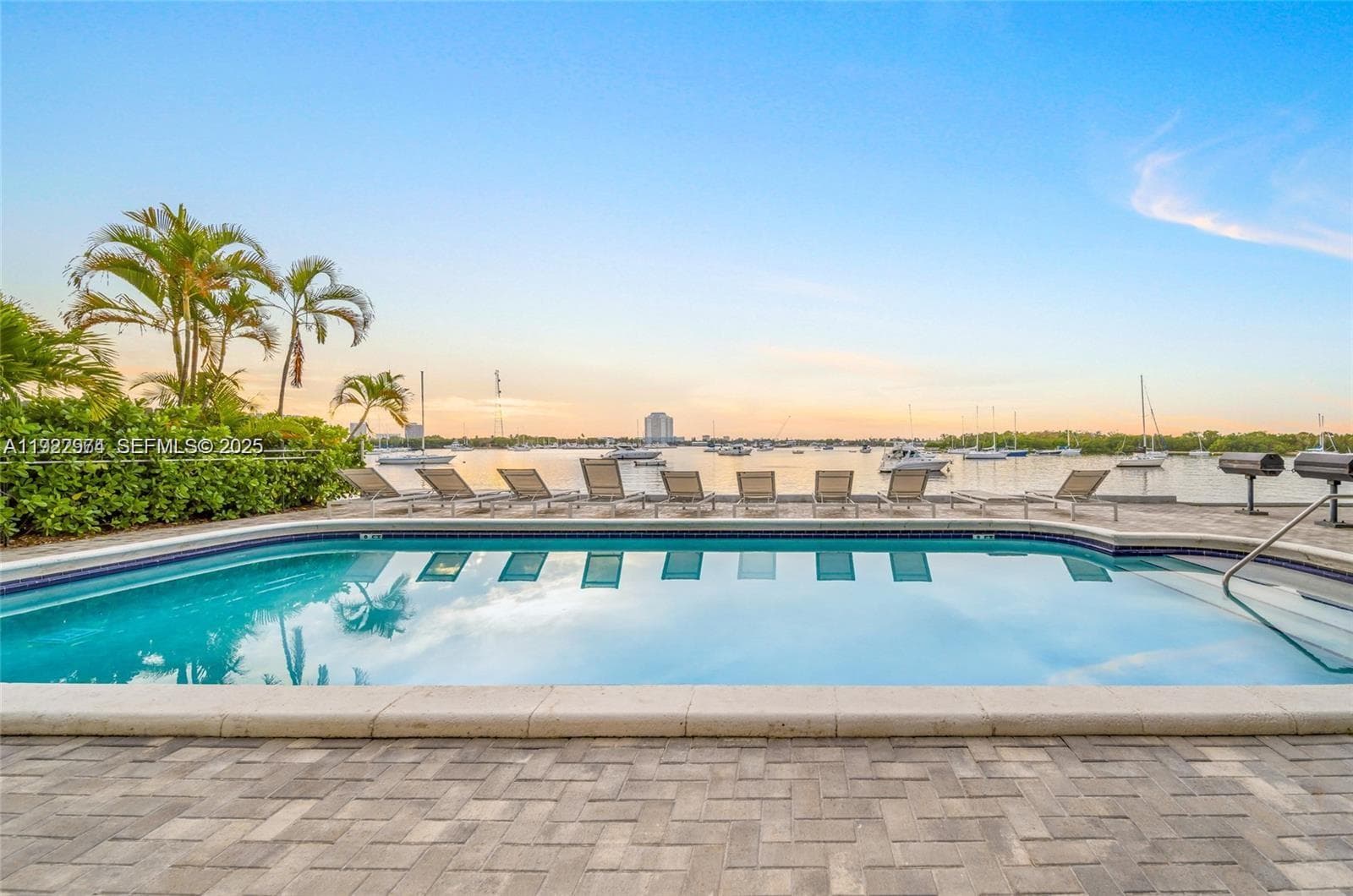THE ISLANDER CLUB CONDO · #602 in North Bay Village - Photo 31
