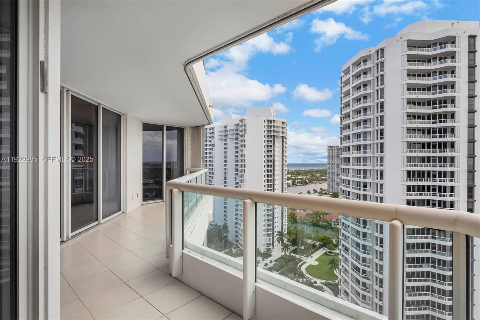 THE POINT NORTH TOWER · #2403 in Aventura - Photo 26