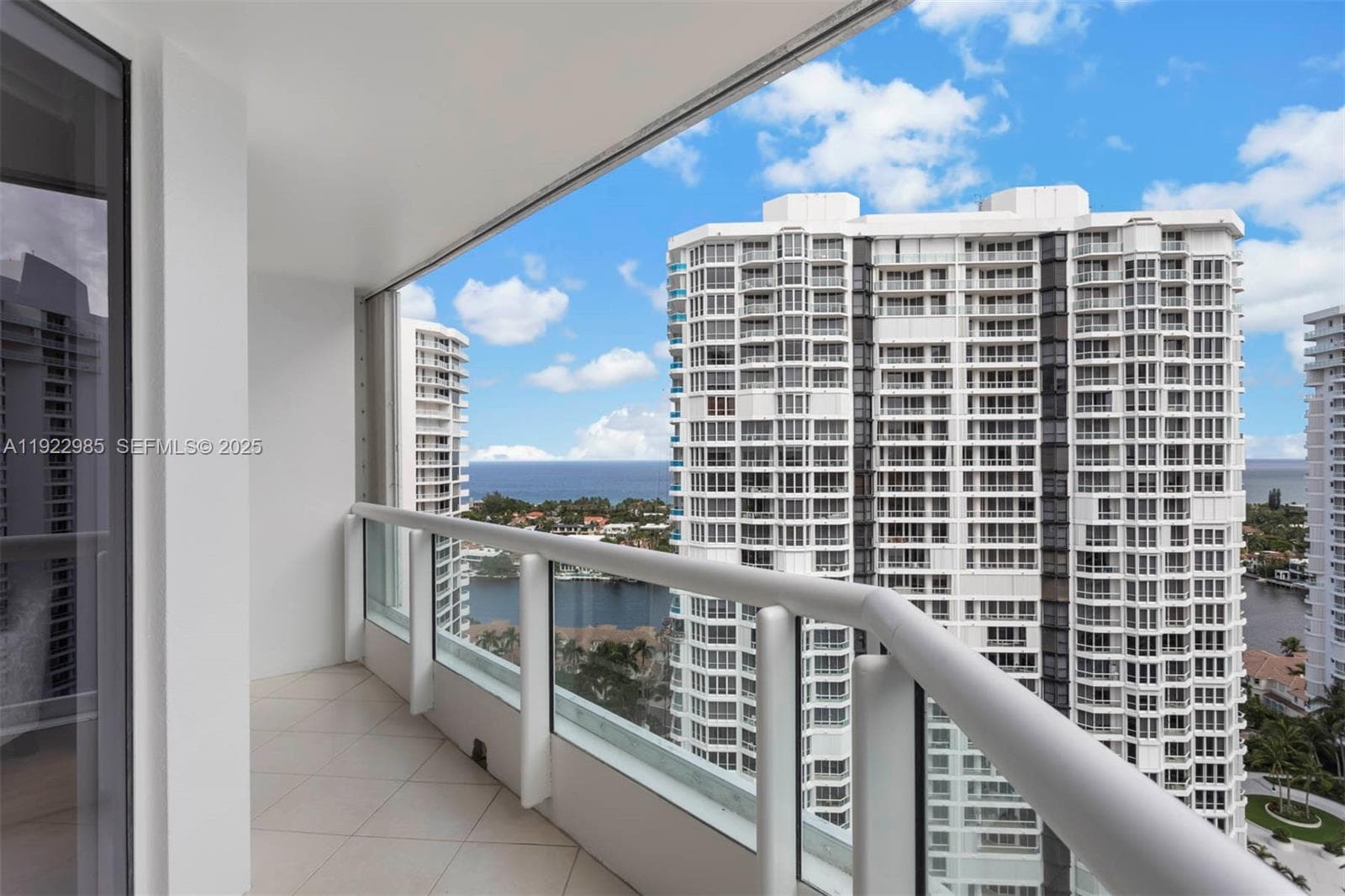 THE POINT NORTH TOWER · #2403 in Aventura - Photo 25