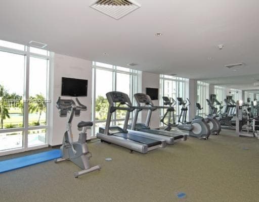 DUO Condos · #1004E in Hallandale Beach - Photo 9