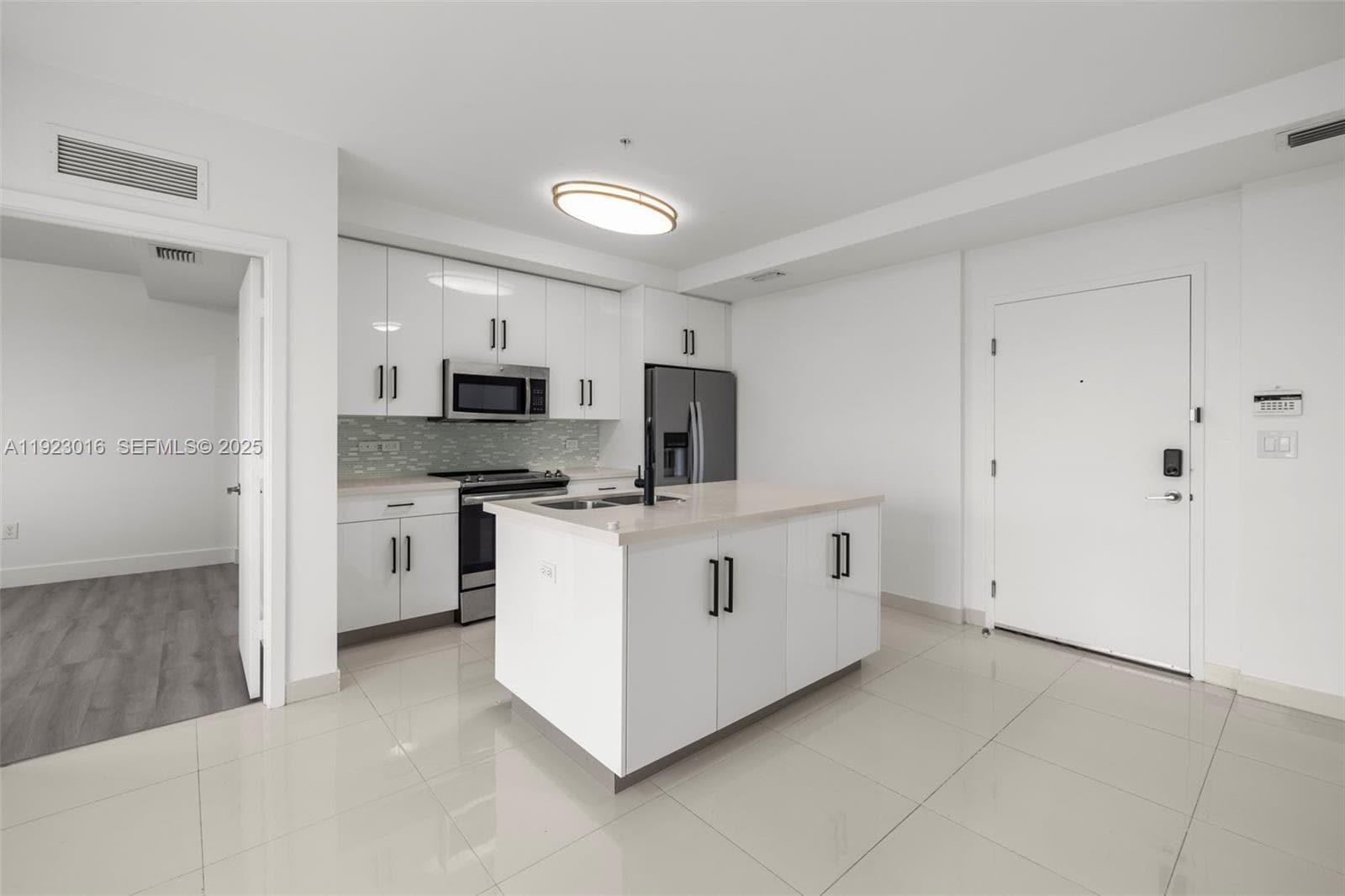 WEITZER AVENTURA PLACE CO · #305 in Miami - Photo 7