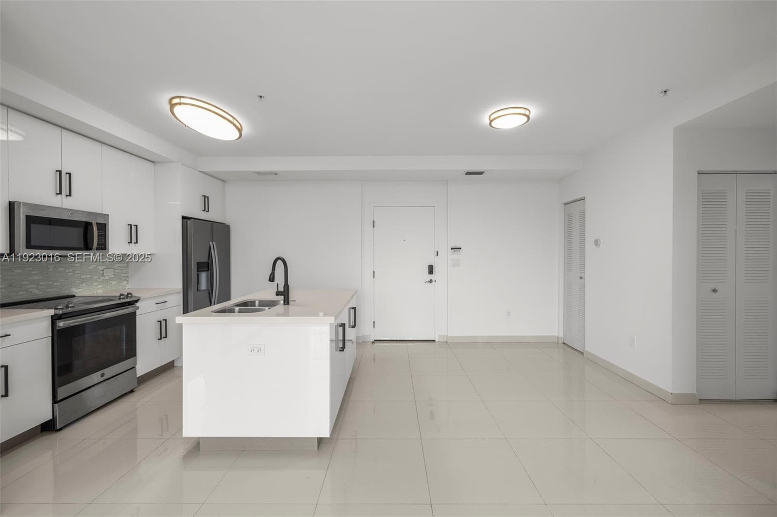 WEITZER AVENTURA PLACE CO · #305 in Miami - Photo 8