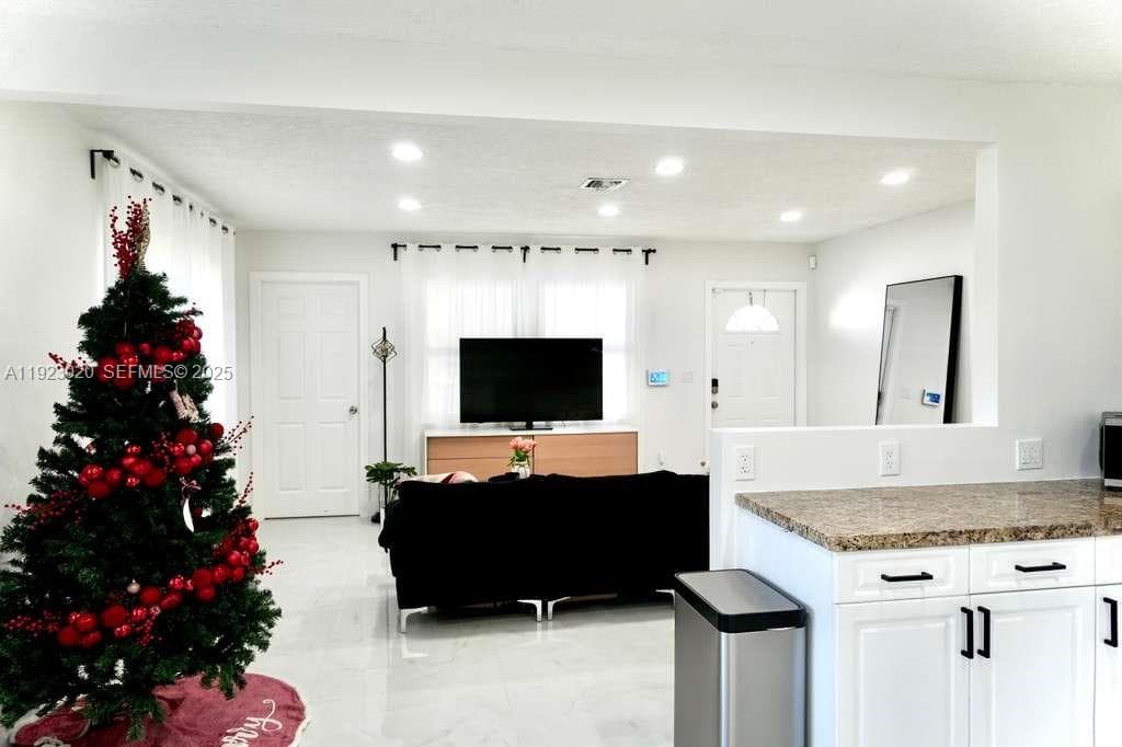 1213 NW 6th Ave #0 photo 7