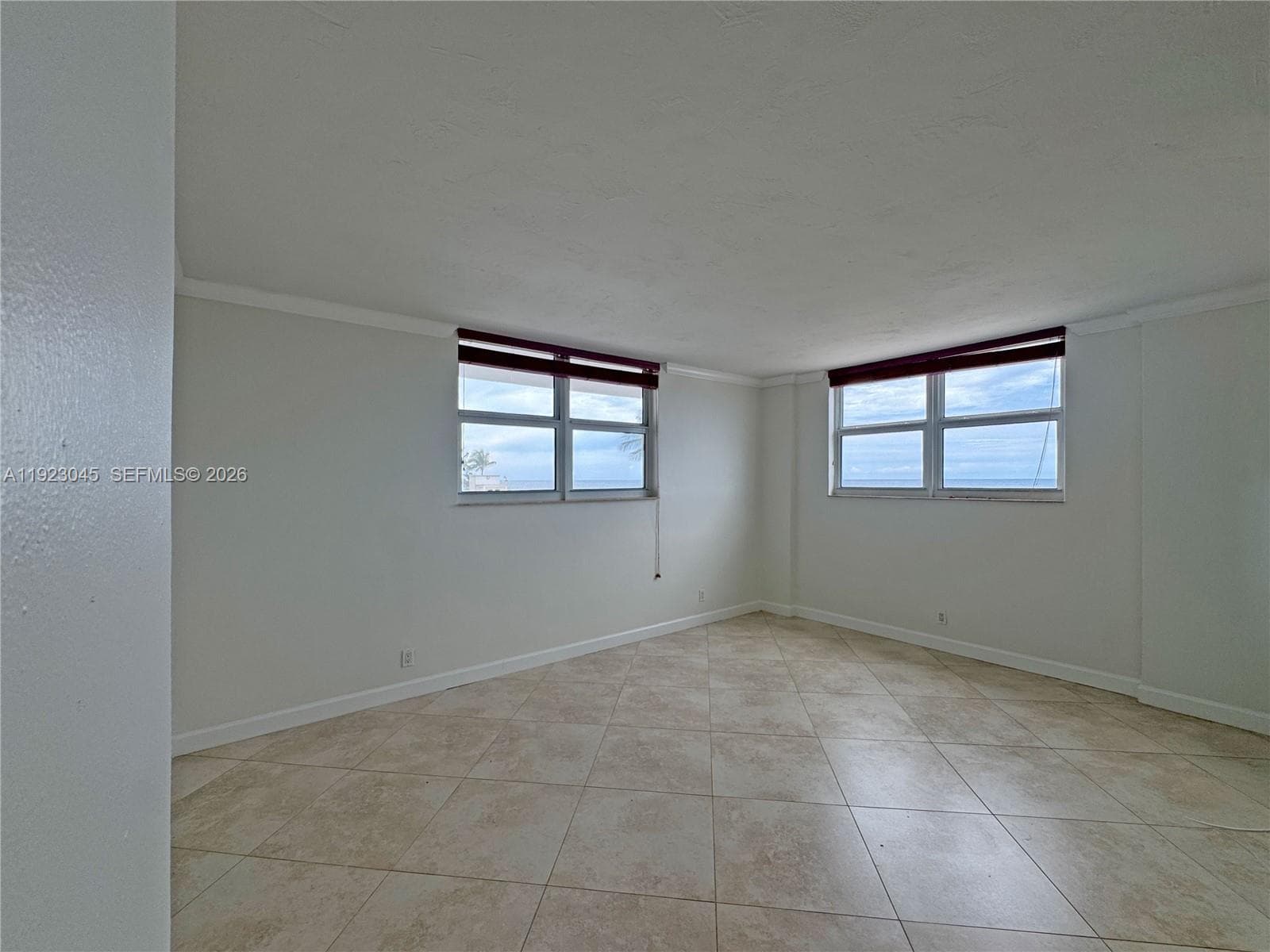 Guest Bedroom, Split Floorplan