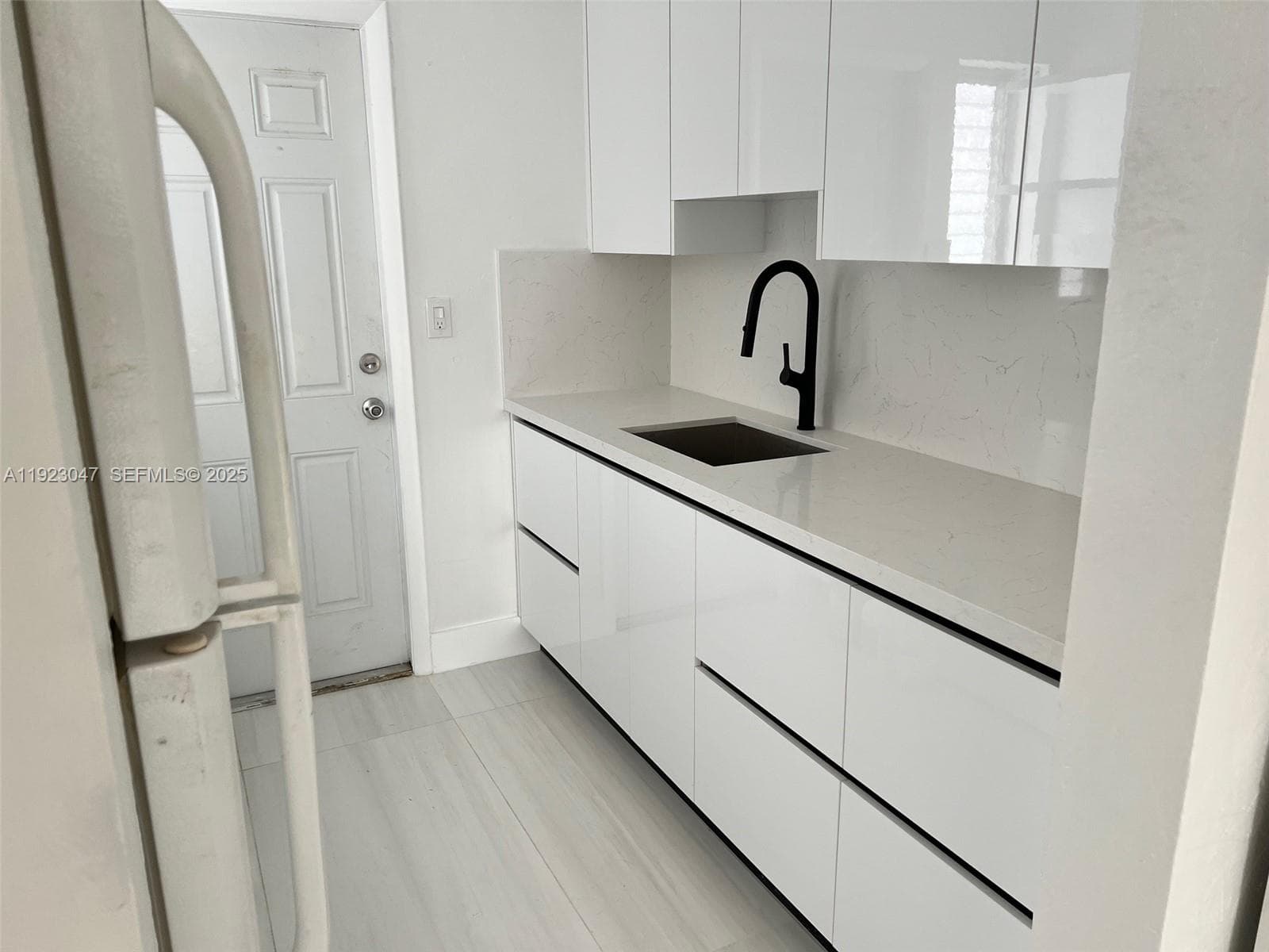 944 CONDOMINIUM · #10 in Miami Beach - Photo 11