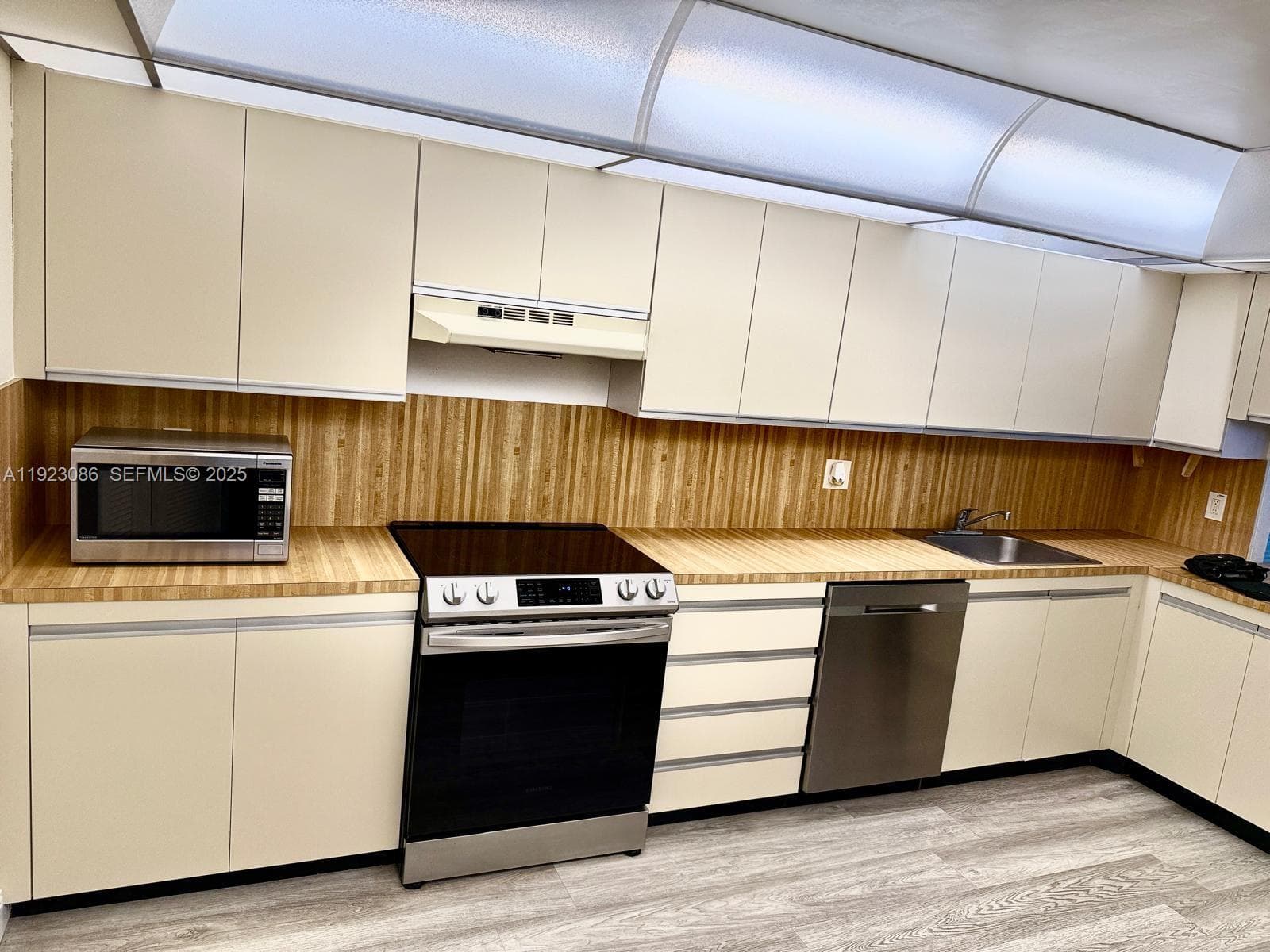 OLYMPUS CONDO PHASE · #1214 in Hallandale Beach - Photo 6